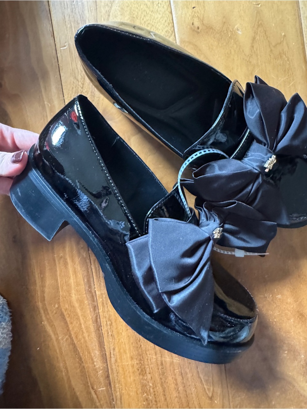 NWT KARL LAGERFELD PARIS Camilia Patent Leather Bow Detail Loafer Pumps Sz 8,5 - Picture 12 of 16
